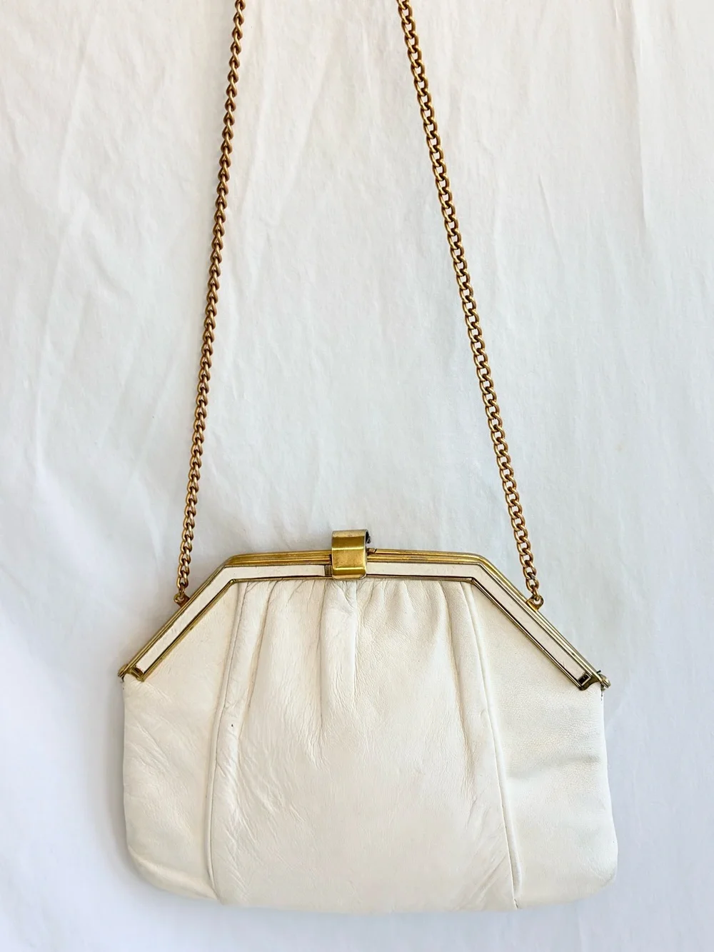 Mid-century White Genuine leather Diamond Shape Hinge Frame Two-Way Bag Vintage